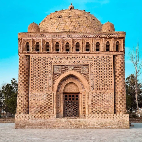 Mauzoleum Ismaila Samaního in Bukhara — Historické místo