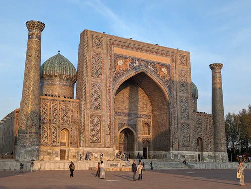 Bibi-Khanym-moskee in Samarkand — Religieuze plek