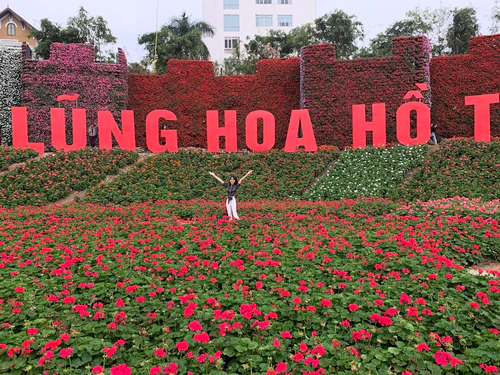 Thung lúng hoa hô Tây — বাগান, rated 4.2/5