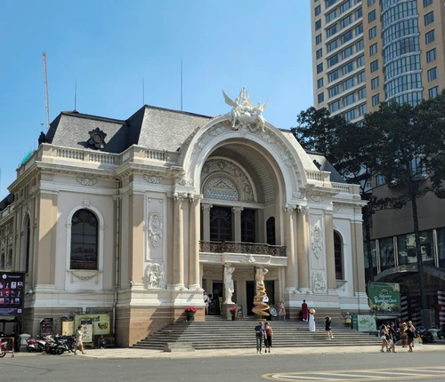 Saigonse Opera — Theater, rated 4.6/5