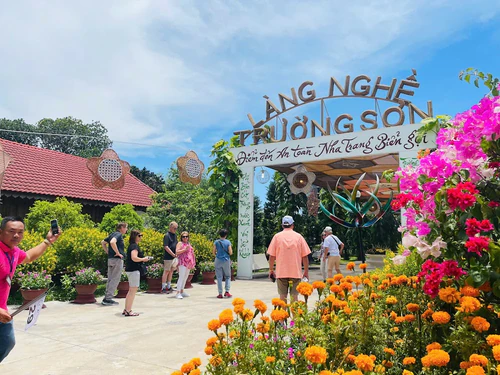 Làng nghề Trường Sơn - Trường Sơn Craft Village in Nha Trang