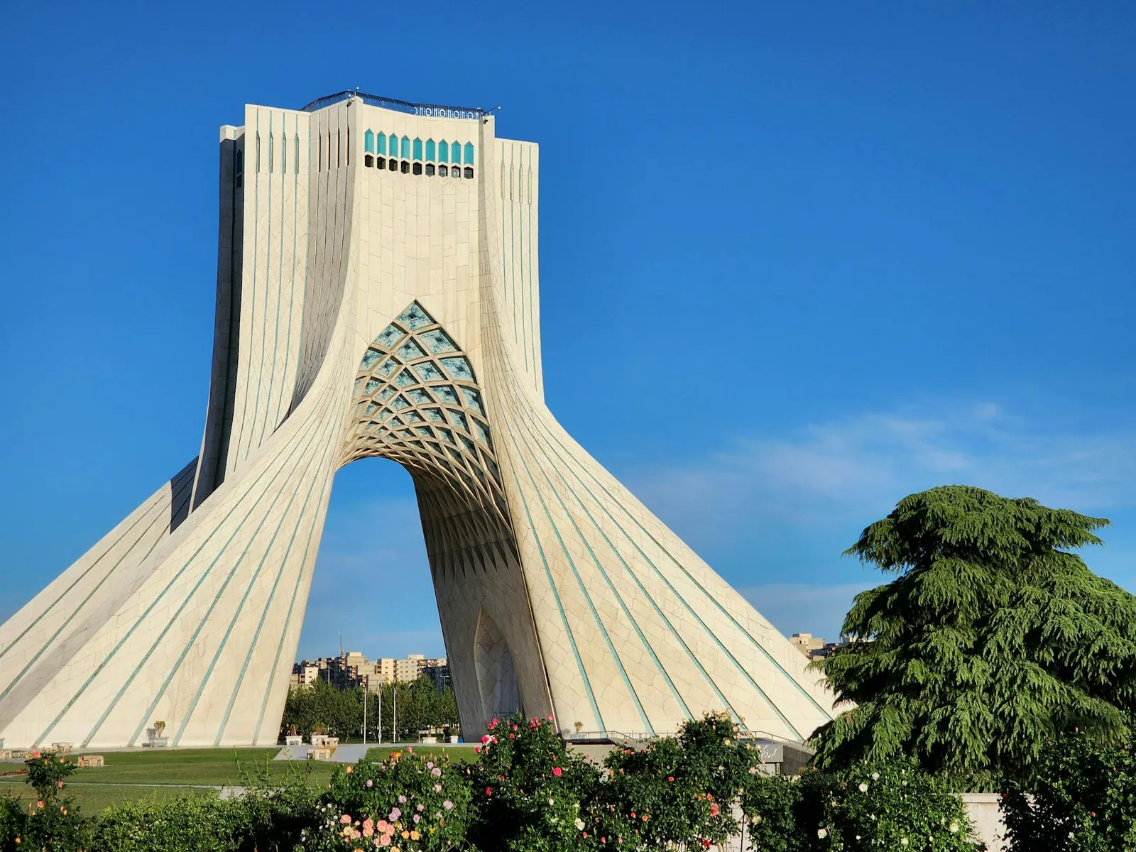 إيران