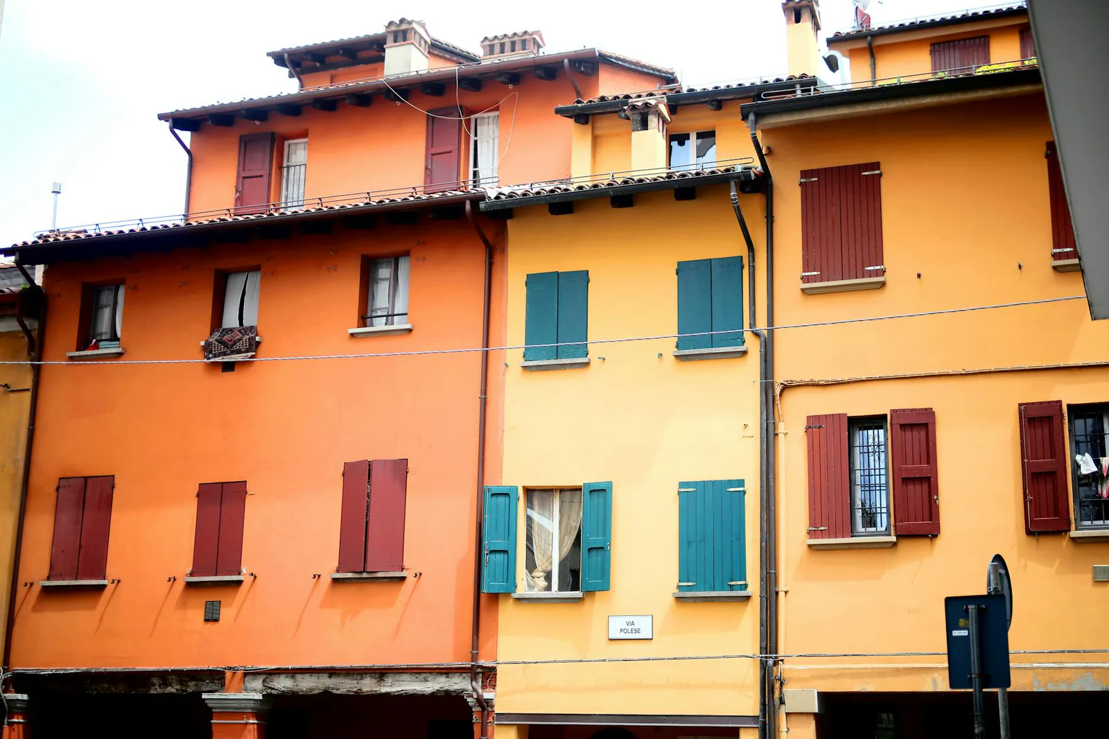 Bologna travel guide