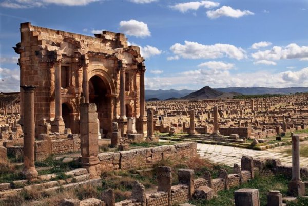 Kota Romawi kuno Timgad