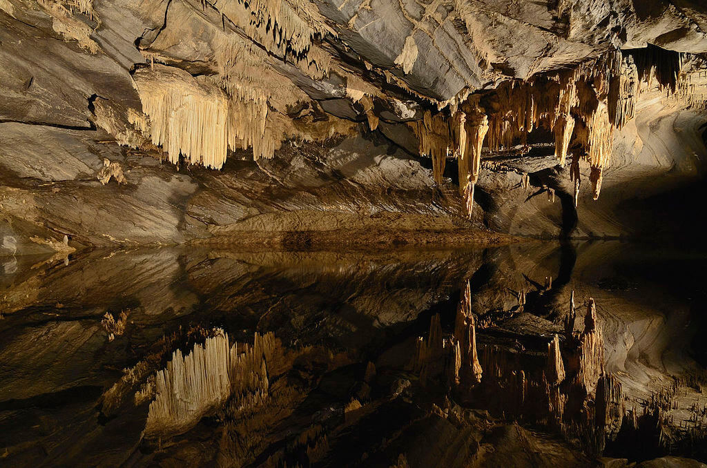 Cave of An-sur-Les