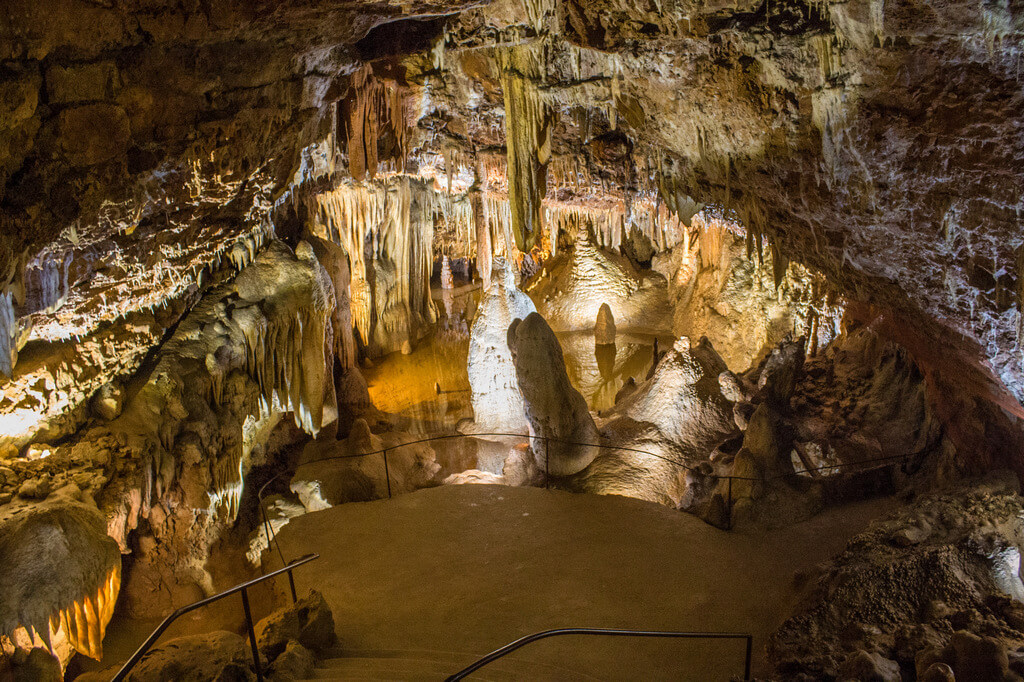 Печера Баредине