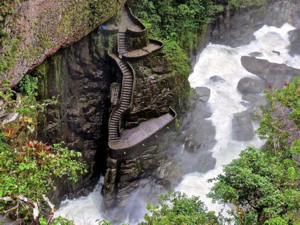 Pailon del Diablo Waterfall (Devil's Cauldron)