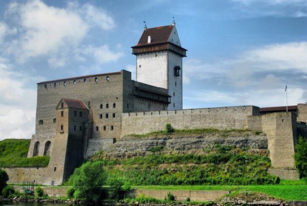 Lâu đài Narva