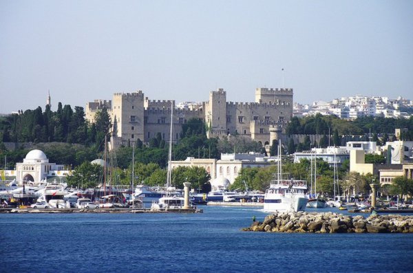 Ang medyebal na lungsod ng Rhodes