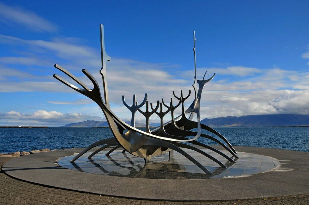 Sun Voyager sculpture (Reykjavik)