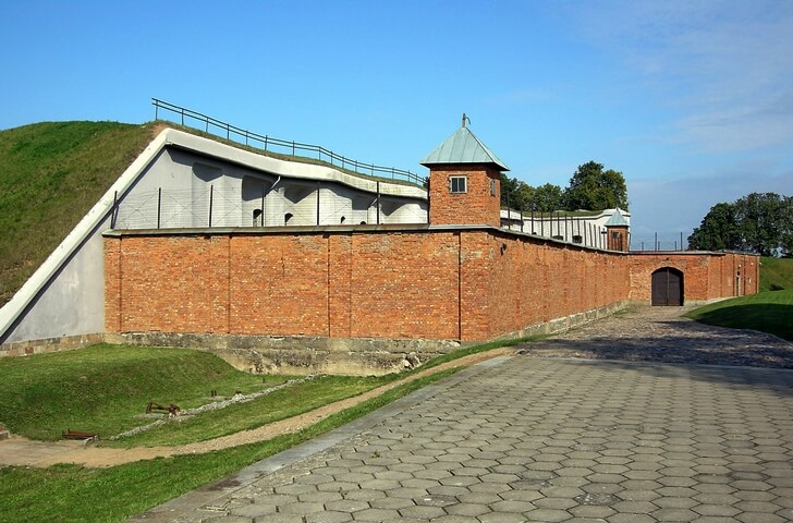 IX fort