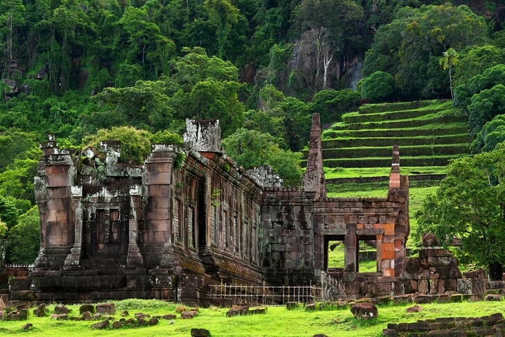 The ruins of Wat Phu