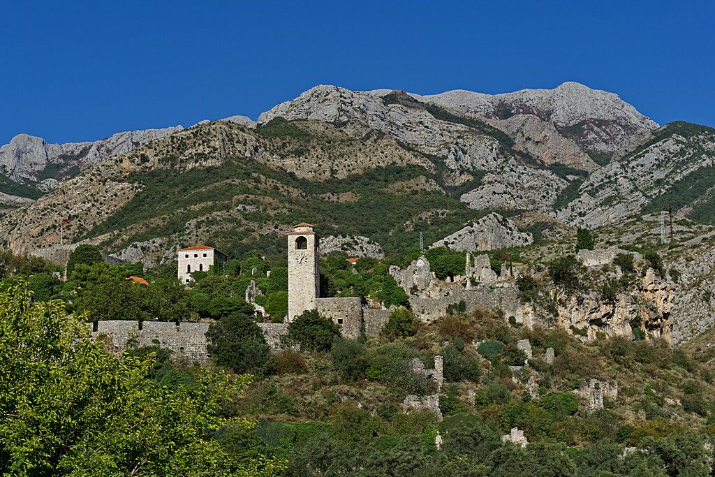 The fortress town of Old Bar