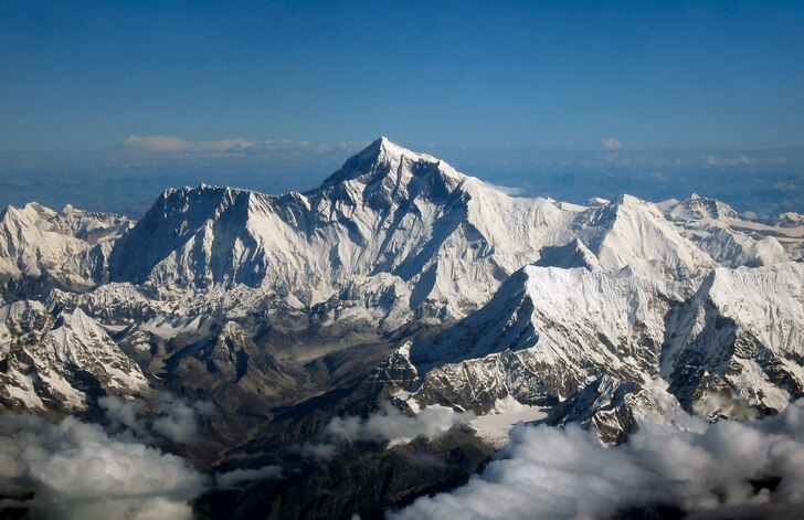 Mt Jomolungma (Mount Everest)