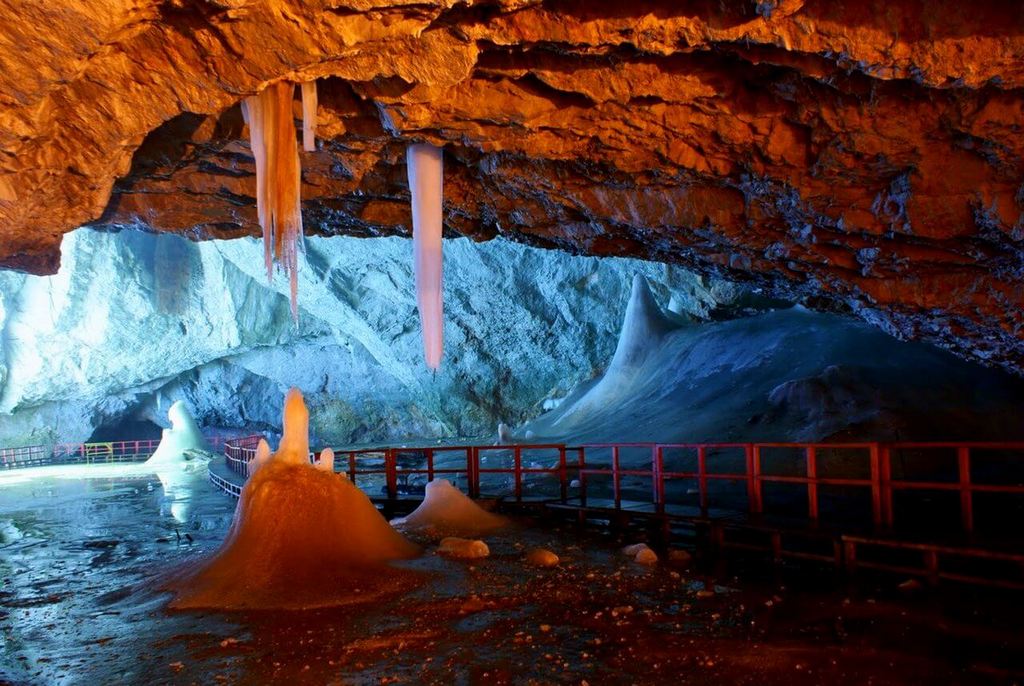 Cueva de Skerishoara