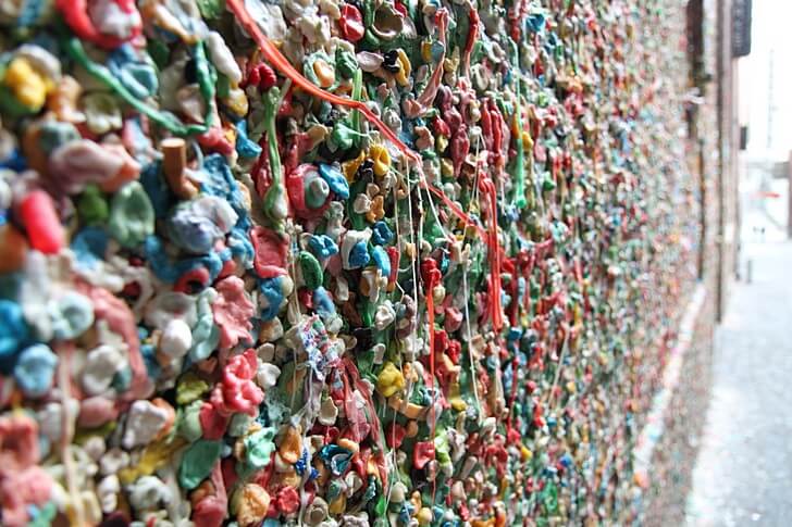 A wall of chewing gum