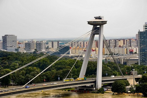 Bratislava'daki UFO gözlem güvertesi