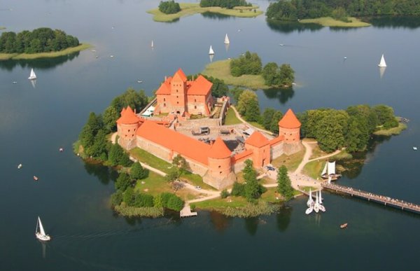 Lâu đài Trakai